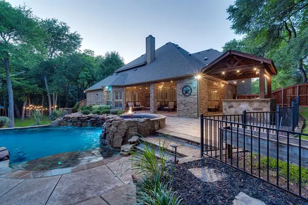 1450 Branding Iron Way, Midlothian, TX 76065