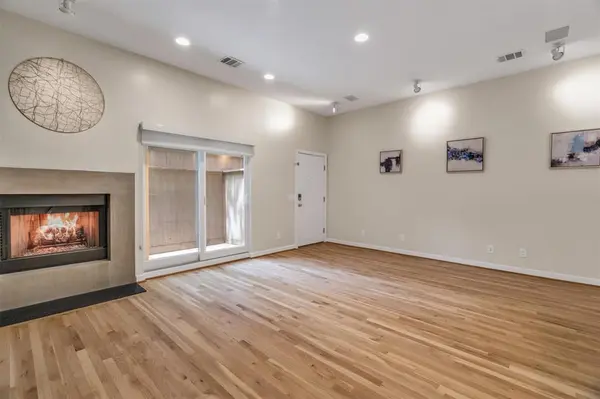 4125 Cole Avenue #2, Dallas, TX 75204