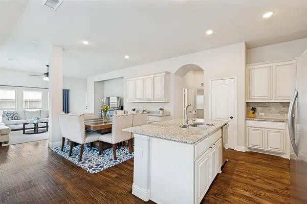 902 Lyndhurst Drive, Anna, TX 75409