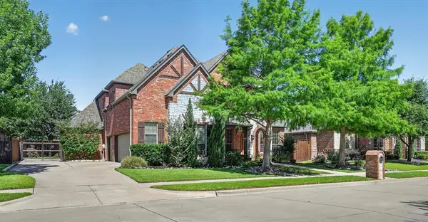 8009 Long Trail Drive, North Richland Hills, TX 76182