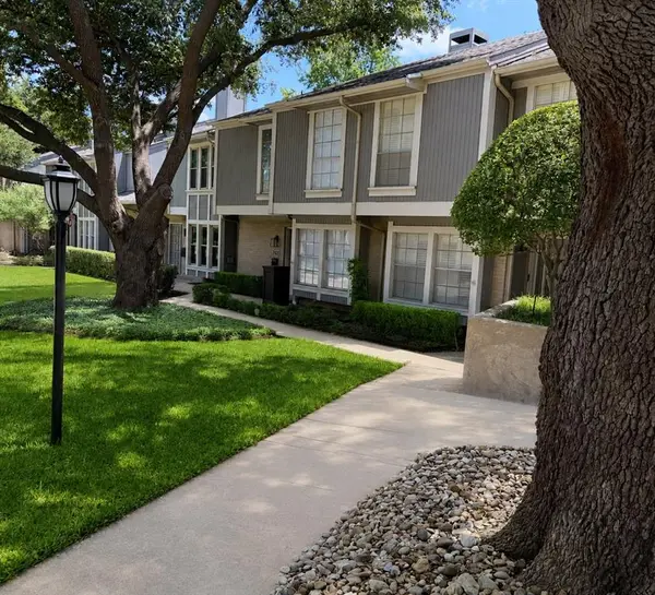 7512 Woodthrush Drive #20, Dallas, TX 75230