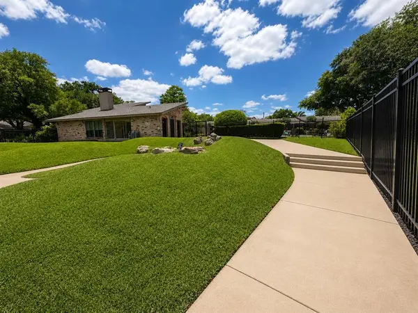 7512 Woodthrush Drive #20, Dallas, TX 75230
