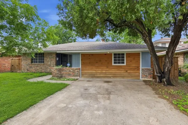 2010 Swansee Drive, Dallas, TX 75232