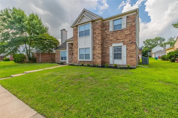 311 Pemberton Place, Cedar Hill, TX 75104