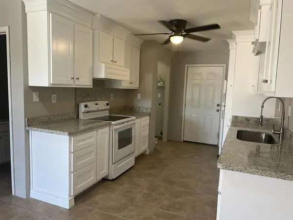 3272 Tesoro Loop #1, Eagle Pass, TX 78852