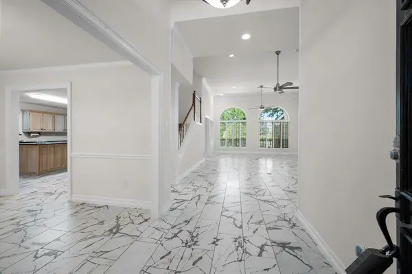 2801 Knotted Oaks Trail, Arlington, TX 76006