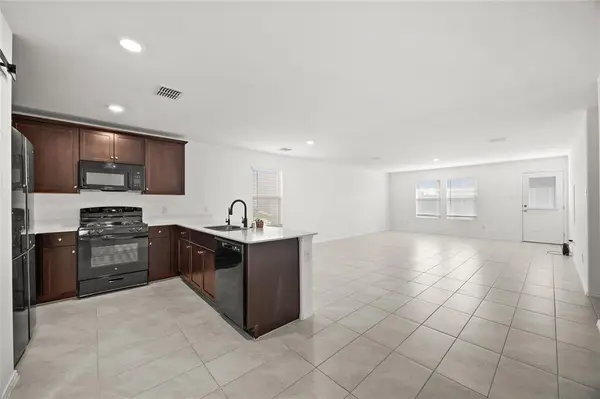 8324 Hollow Bend Street, Fort Worth, TX 76123