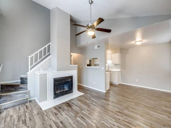 1122 Millview Drive #1704, Arlington, TX 76012
