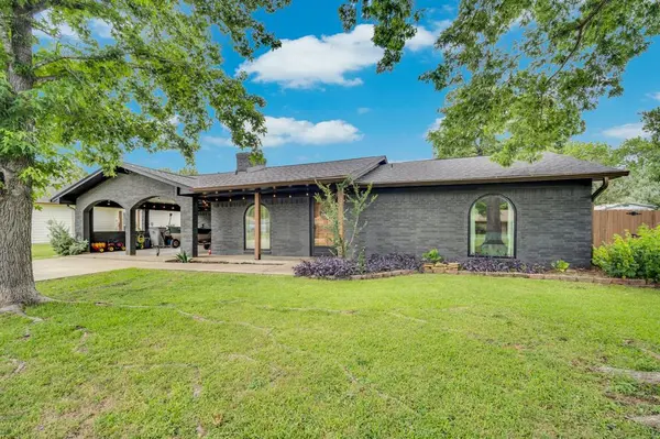 605 W 3rd Street, Maypearl, TX 76064