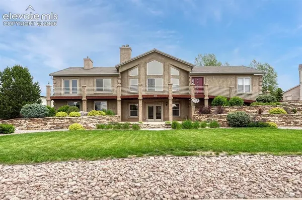 290 Lariat LN, Colorado Springs, CO 80921