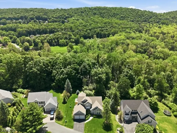 66 Canada Goose Dr, Allamuchy Twp., NJ 07840