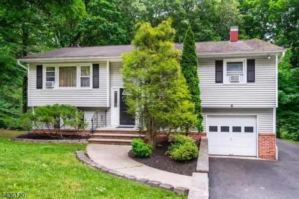 325 Conklintown rd, Ringwood Boro, NJ 07456