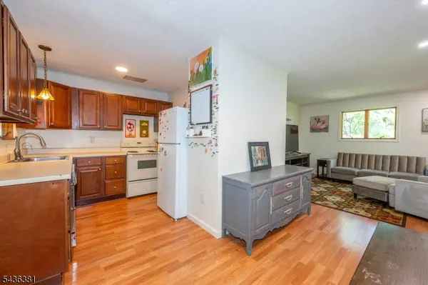 35 Windy Bush Ln, Sparta Twp., NJ 07871