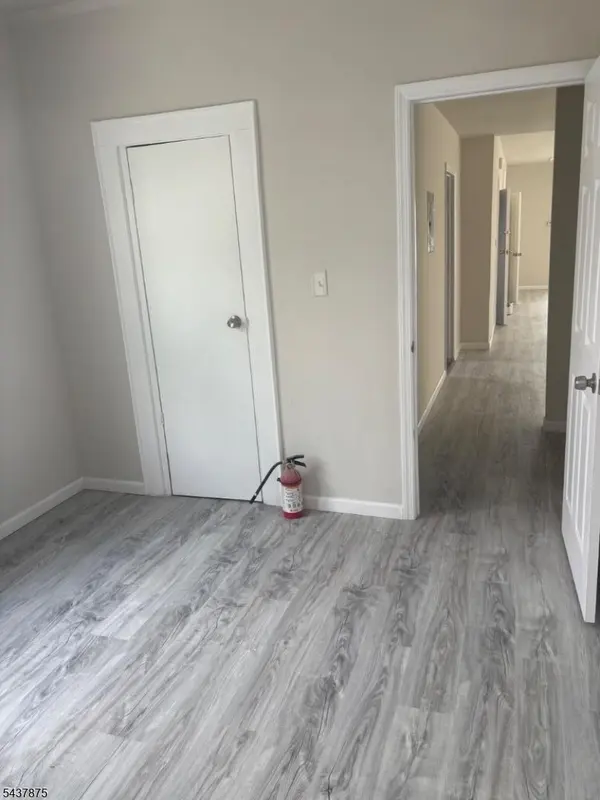 33 Rose Terrace, Newark City, NJ 07108