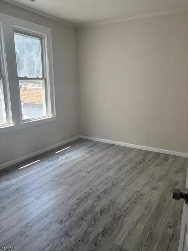 33 Rose Terrace, Newark City, NJ 07108