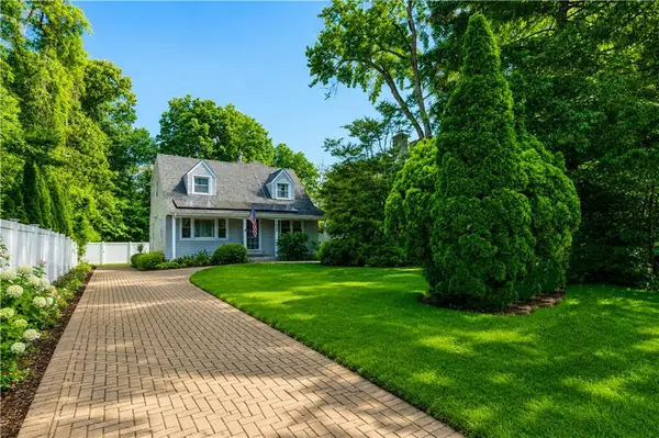 3625 Richmond RD, Staten Island, NY 10306