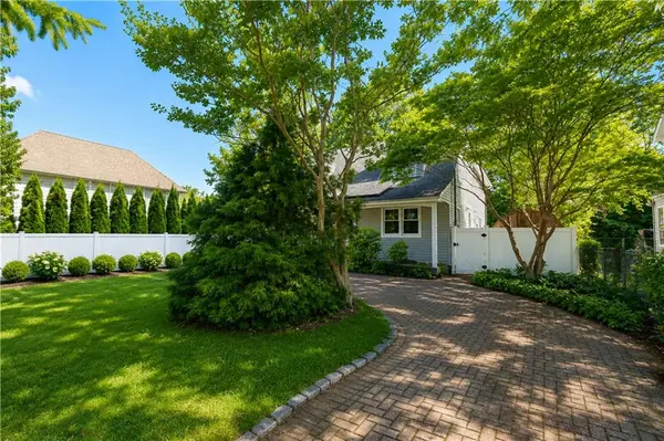 3625 Richmond RD, Staten Island, NY 10306