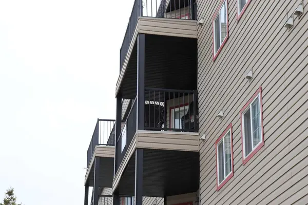 5037 7 Avenue #305, Edson, AB T7E 0A8