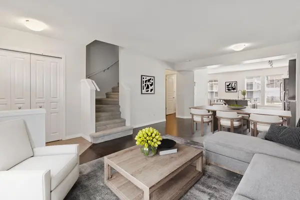 10 Auburn Bay Common SE, Calgary, AB T3M 0M3