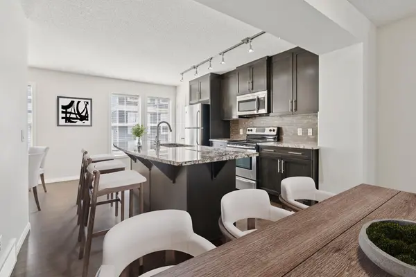 10 Auburn Bay Common SE, Calgary, AB T3M 0M3