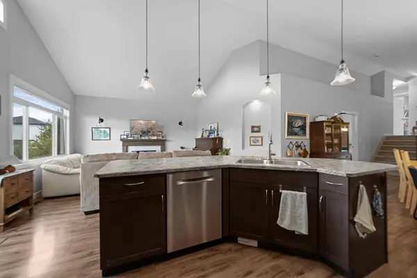 3419 51 ST, Camrose, AB T4V 5J2