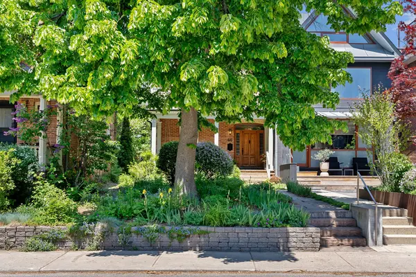 66 Hogarth AVE, Toronto E01, ON M4K 1K3