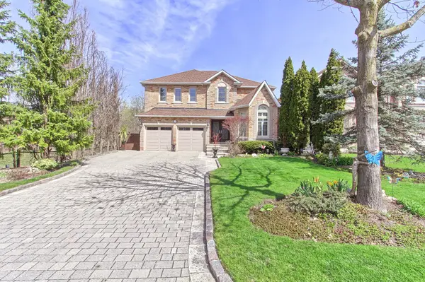 32 Timber Valley AVE, Richmond Hill, ON L4E 3S6