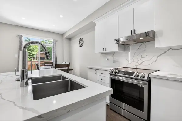 47 Greenwood DR, Essa, ON L0M 1B4