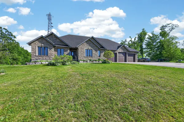 15 Caldwell DR, Oro-medonte, ON L0L 2L0