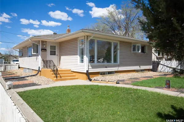 1204 3rd AVENUE NW, Moose Jaw, SK S6H 3V3