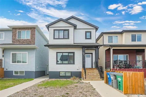 621 Feheregyhazi BOULEVARD, Saskatoon, SK S7W 0Z5