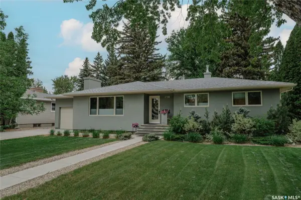 414 Lake CRESCENT, Saskatoon, SK S7H 3A4