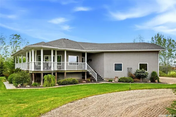24 Bardel CRESCENT, Pilot Butte, SK S0G 3Z0