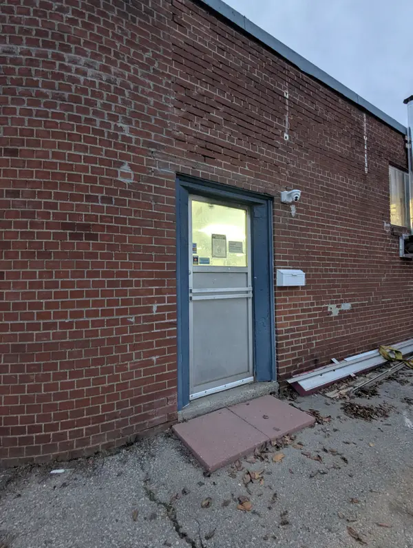 3 Towns RD #B, Toronto W06, ON M8Z 1A1