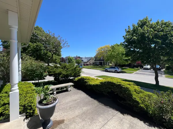 2055 Hadfield CT, Burlington, ON L7M 3V5