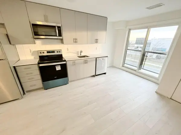 3401 Ridgeway DR #315, Mississauga, ON L5L 5T3