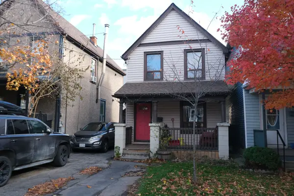 26 Niagara ST, Hamilton, ON L8L 6A2