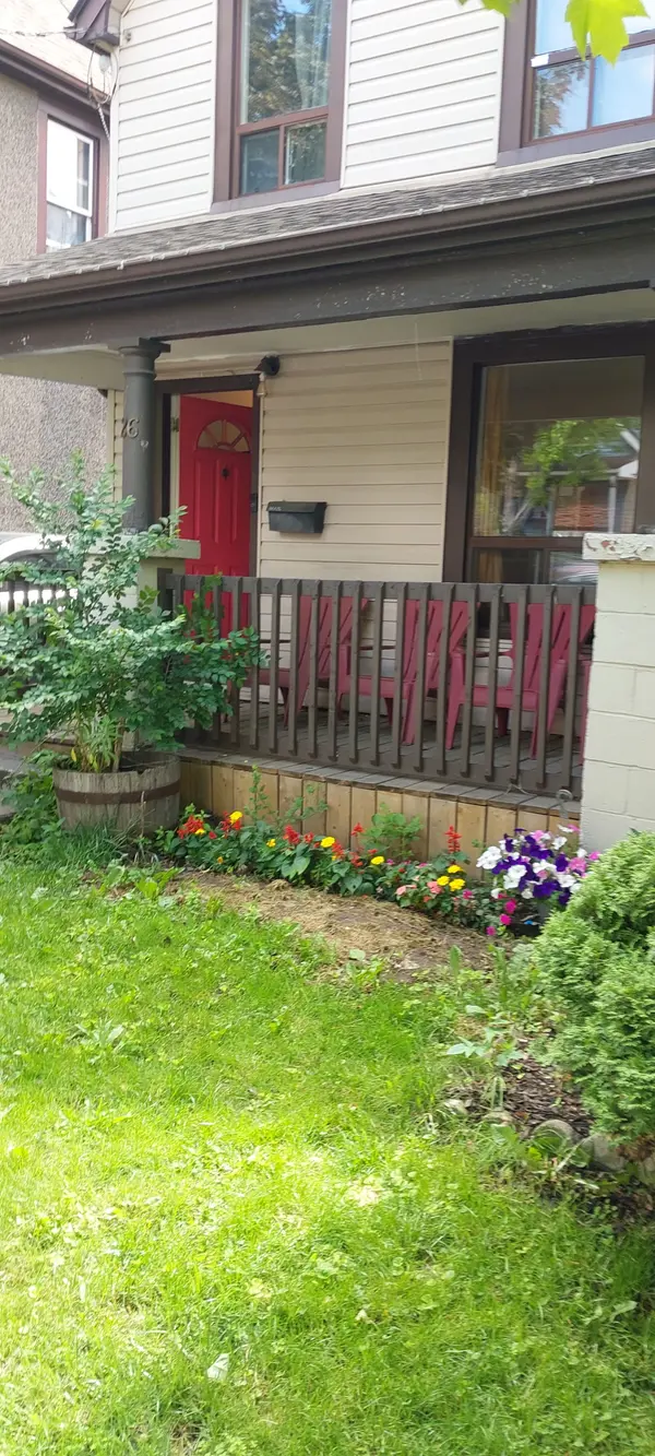 26 Niagara ST, Hamilton, ON L8L 6A2