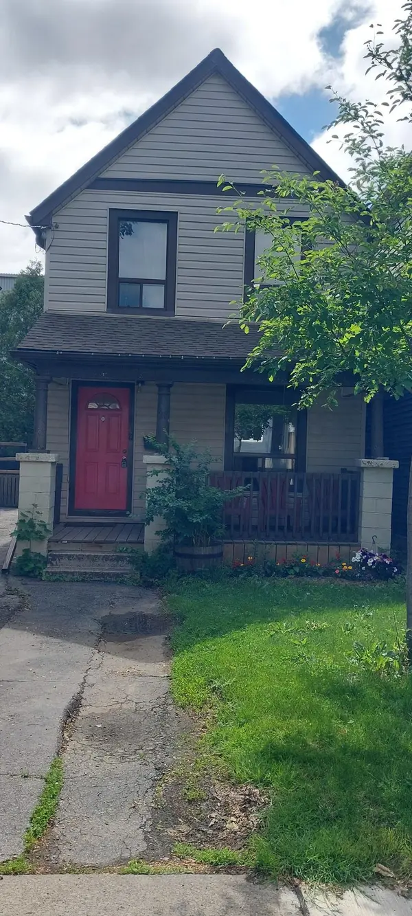26 Niagara ST, Hamilton, ON L8L 6A2