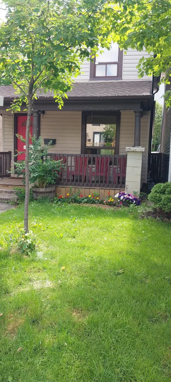 26 Niagara ST, Hamilton, ON L8L 6A2
