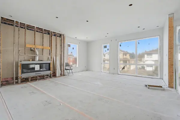830 Alpine AVE, Britannia Heights - Queensway Terrace N And Area, ON K2B 5R6