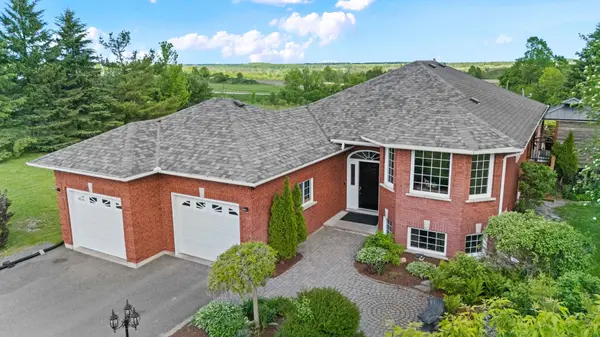 2872 Lakefield RD, Selwyn, ON K9J 6X5