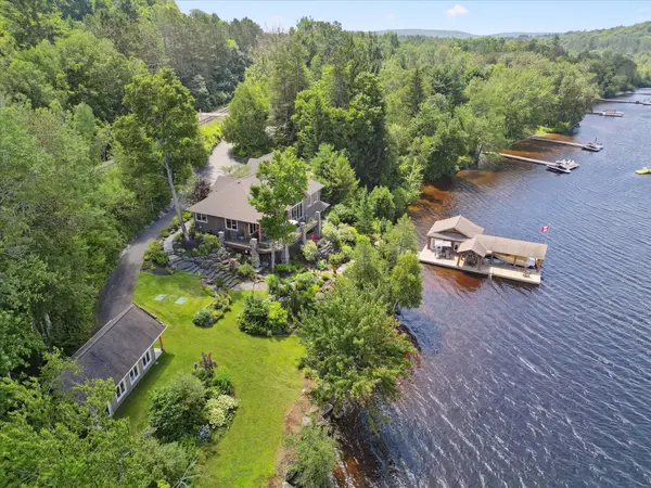904 Aspdin RD, Huntsville, ON P1H 2J2