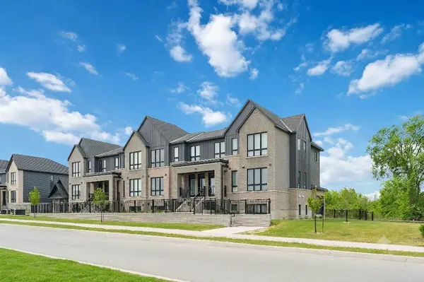 800 Roger Griffiths AVE #D, Kanata, ON K2S 3A9