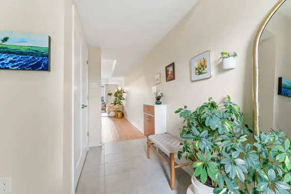 800 Roger Griffiths AVE #D, Kanata, ON K2S 3A9