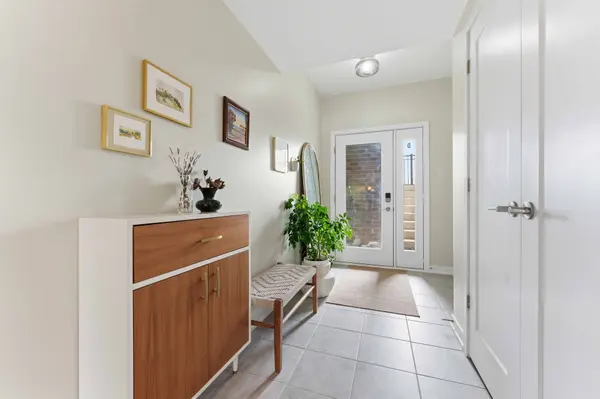 800 Roger Griffiths AVE #D, Kanata, ON K2S 3A9