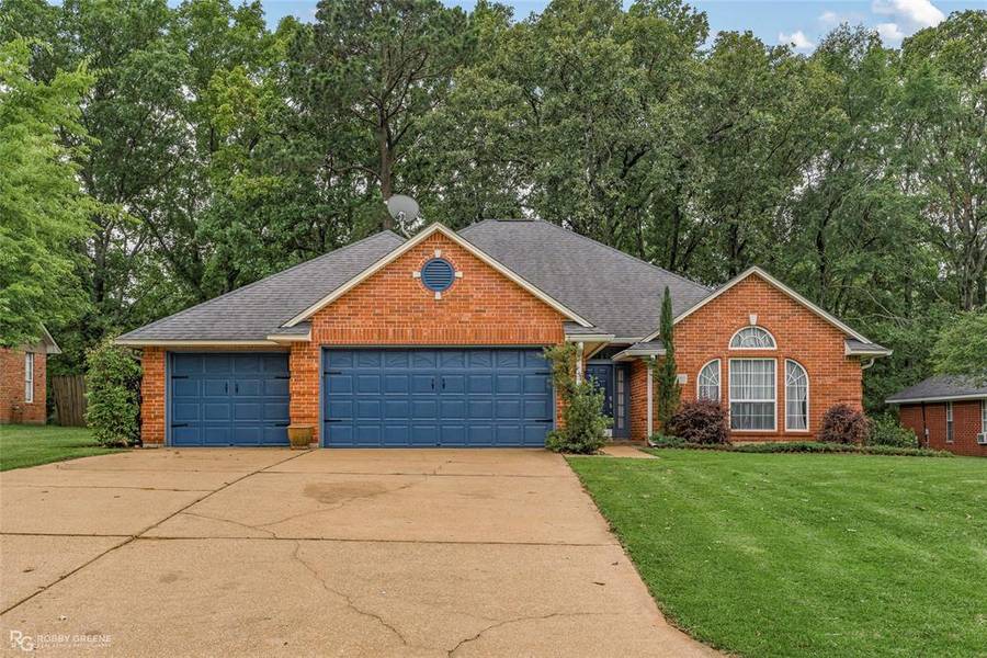 210 Country Club Drive, Benton, LA 71006