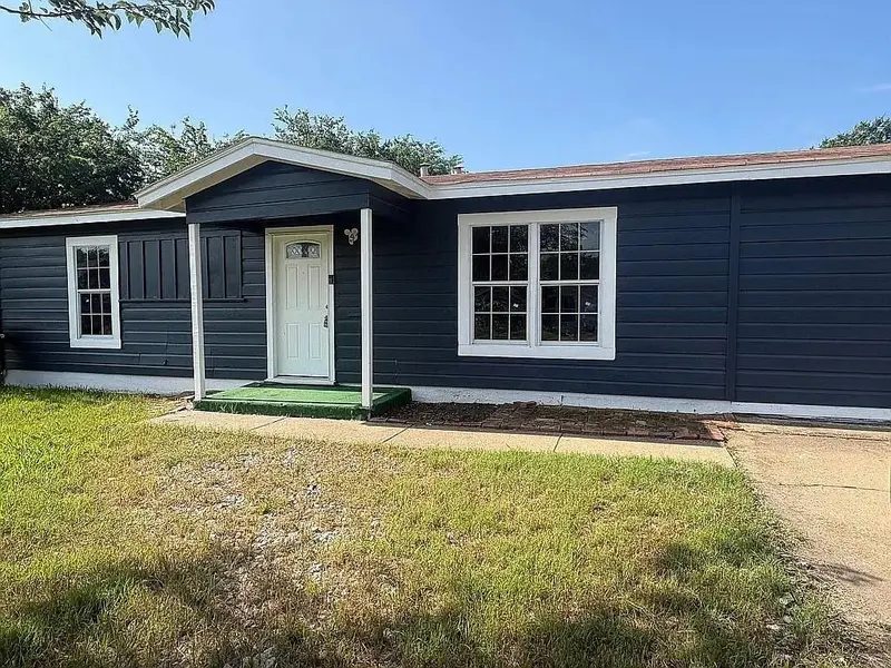 5586 Pinson Street, Fort Worth, TX 76119