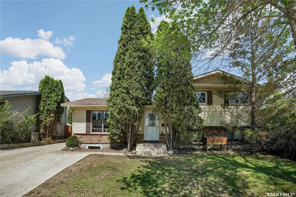 3831 Taylor STREET E, Saskatoon, SK S7H 5H5