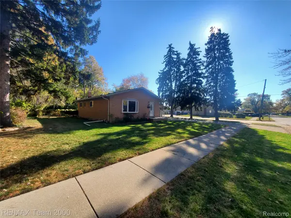 4565 UNIVERSAL ST, Dearborn Heights, MI 48125
